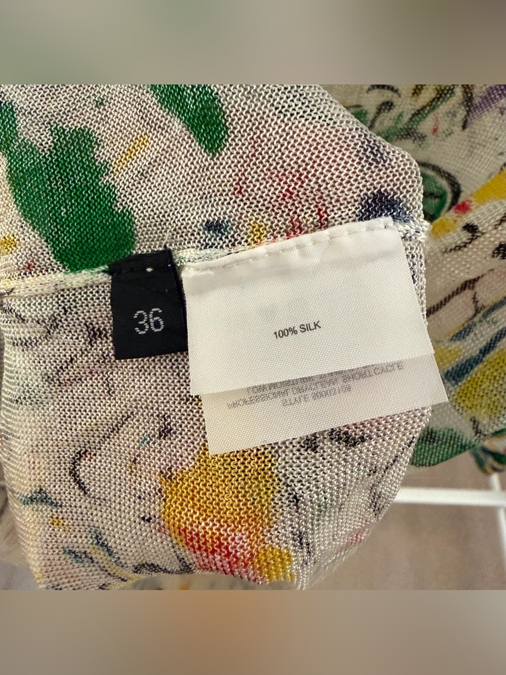 Authentic Dolce & Gabbana 100% Silk Floral Print Cardigan Sweaters | IT 36 - Picture 10 of 12